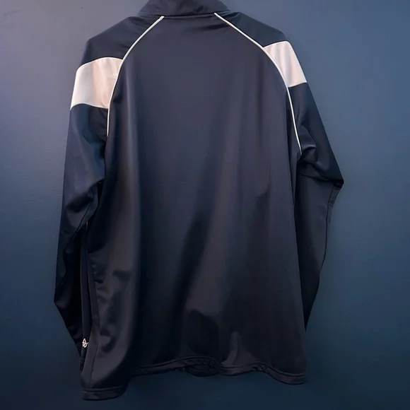 blue old fashion sweater - Picture 2 of 3